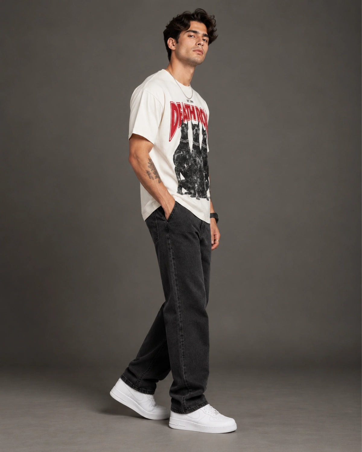 Beige Vintage Doberman Trio Graphic Men’s Oversized T-Shirt (240 GSM)