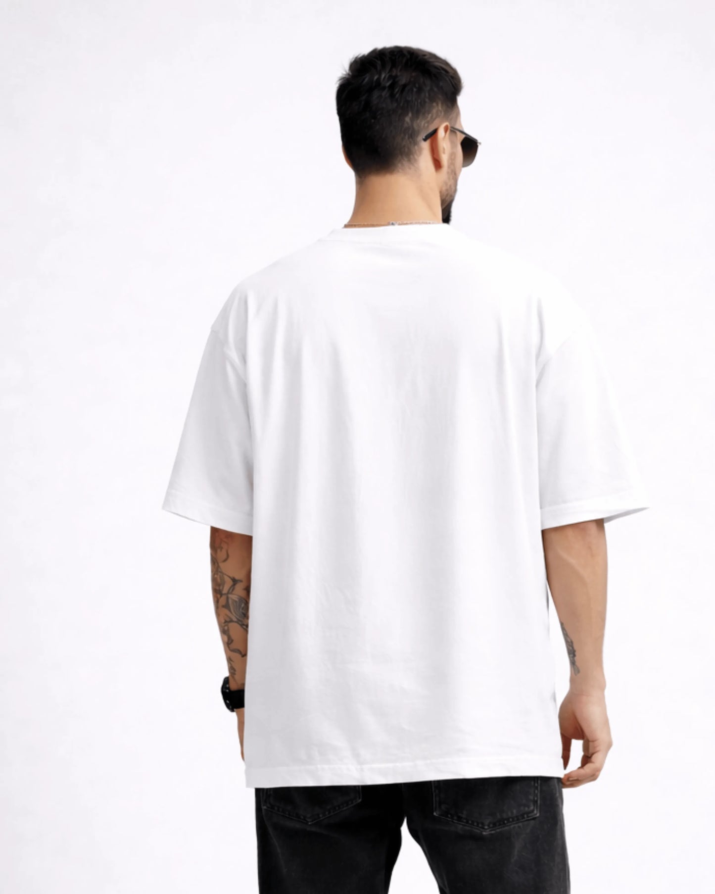 White Formula Racing No. 16 Graphic Men’s Oversized T-Shirt (240 GSM)